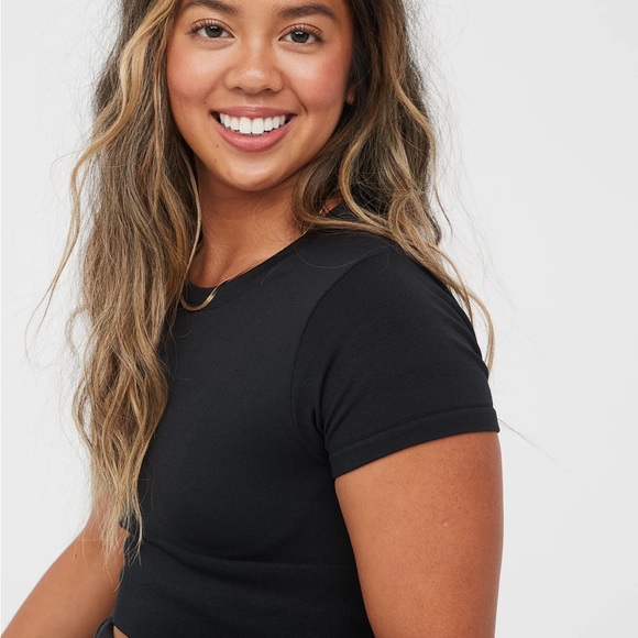 NWOT OFFLINE By Aerie Sidewalk Seamless Cropped T-Shirt - Picture 11 of 14